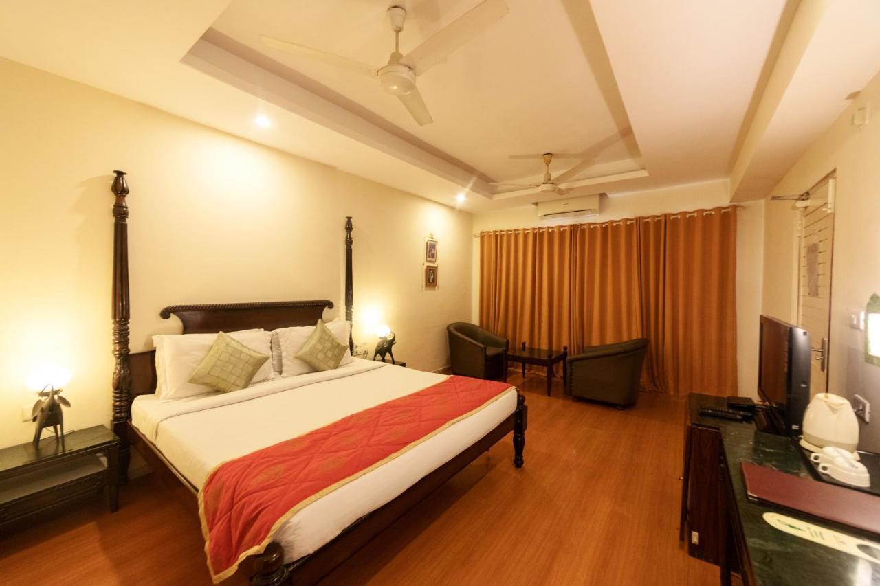 Hotel Hilltop Palace