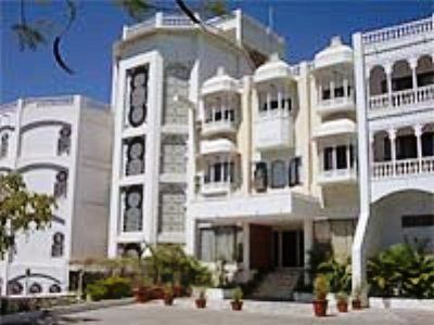 Hotel Hilltop Palace