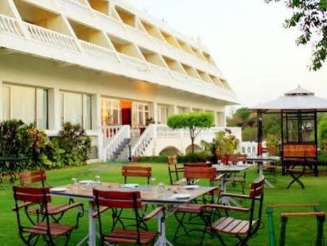 Hilltop Palace 3*