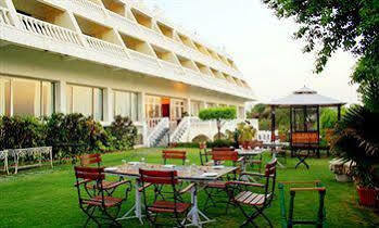 Hotel Hilltop Palace